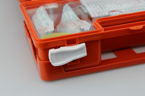 first-aid-kit-4535155_960_720